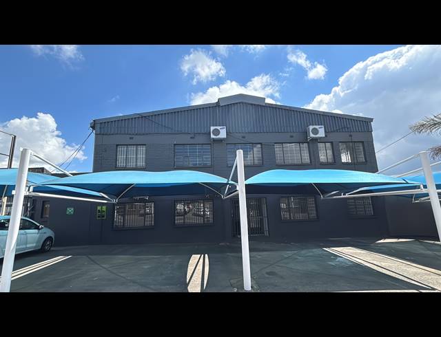 1,129M² WAREHOUSE TO LET IN SEBENZA
